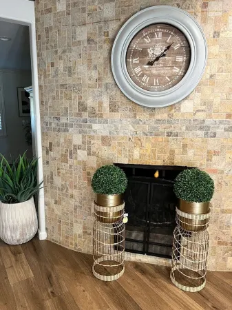 6 bd, 3 bath, Sleep 14+, AC, Very Clean, Luxury, spacious, WiFi, NO Pets