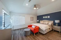 Spacious 4 bed room House Charming Pearland Retreat • Family Friendly