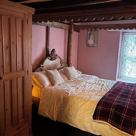 The Little Laura Ashley House Отели в г. Макинлет