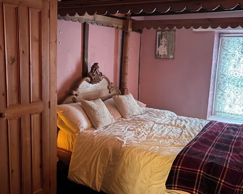 The Little Laura Ashley House Các khách sạn ở Machynlleth
