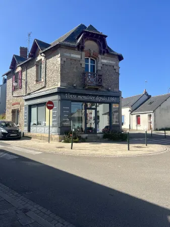 Superb T4 duplex, in the heart of Batz, all on foot!