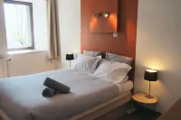 Gîte au Sein de Notre Ferme en Pierre du Xviie Siècle Hotels in Massiac