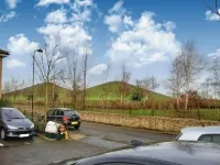 Home away - Northala field - 20 minutes to Central London/ Wembley stadium/LHR. Hotels in Northolt