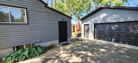 Diamond in Wine Country Отели рядом с достопримечательностью «Университет Брока»