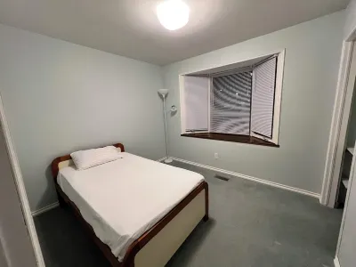 Cozy 3-Bedroom Retreat | Comfortable Stay with Modern Amenities Các khách sạn gần Webster's Falls Conservation Area