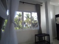 Spacious villa in Weligama w/swmpool, perfect for families, 5 min from the beach