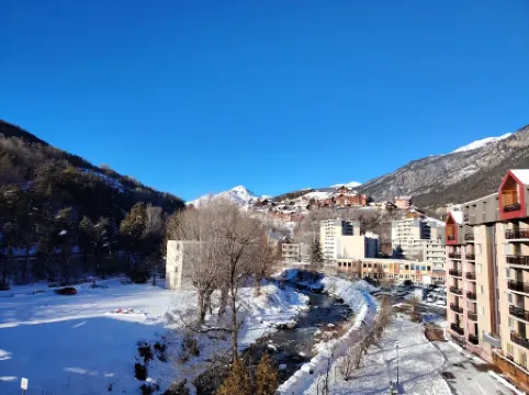 Beautiful apartment at the foot of the slopes in Briançon Serre Chevalier.