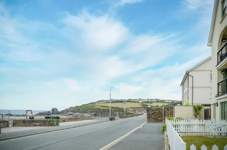 St Bride's Bay View - 3 Bedroom - Broad Haven