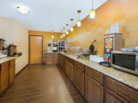 Super 8 by Wyndham Fairfield Hotels in Fairfield