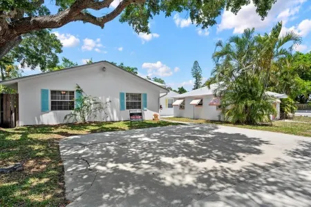 Charming 3-bedroom house in Pleasant Stuart with WiFi, AC