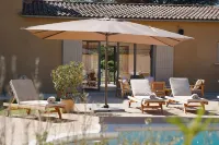 Sublime country house with swimming pool. Absolute peace and quiet in the heart of the Luberon