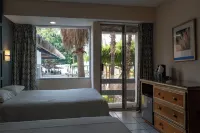 La Concha Beach Hotel & Club