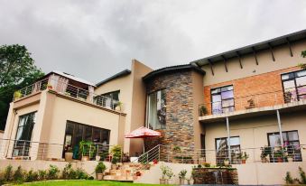Leonardos Guesthouse