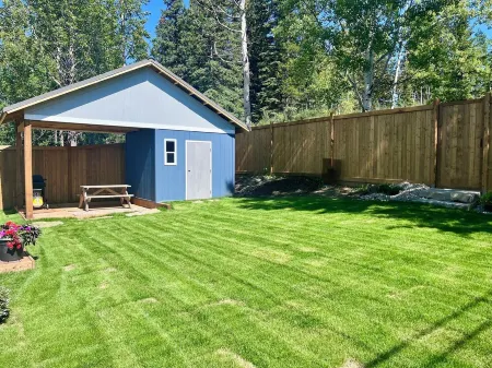 Alpine Escape-Completely Renovated Home, 20 minutes from Jasper Park Gates