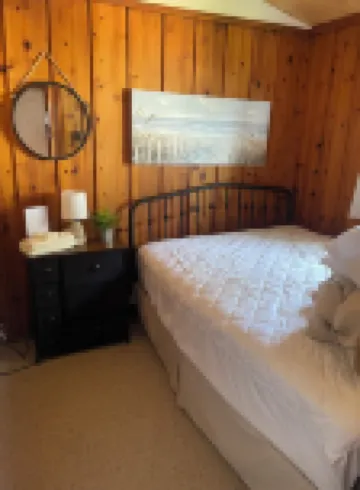 3 Br Beachfront Lake Erie/Dogs Welcome/1 HR from Hamilton & Niagara