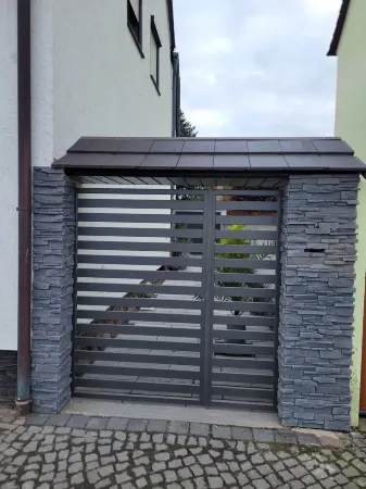 Beautiful apartment, on the first floor of my own home, with garden access and pool Отели в г. Анхальт-Биттерфельд