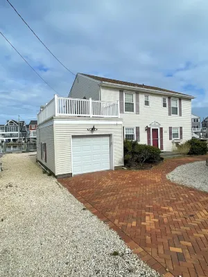 Water Views Everywhere & All Around!!! Watch the boats cruise by! Normandy Beach Hotels in Brick