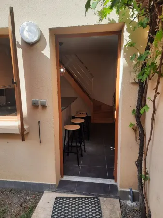 20mn de Paris Champs-élysées, Triplex 4 Personnes au Centre Ville 5mn du RER Отели в г. Мезон-Лаффит