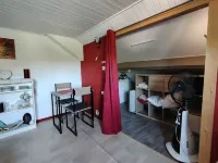 Fully-equipped private room in volcano country Hotels in Massiac