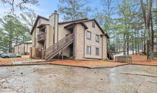 Fully renovated and Spacious 2-bedroom and 1 bathroom apartment.