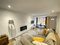 Cosy Apartment In the Royal Sutton Coldfield Perfect for Families, Contractors Hotels in Minworth