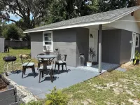 Charming 1-bedroom cottage pet/kid friendly