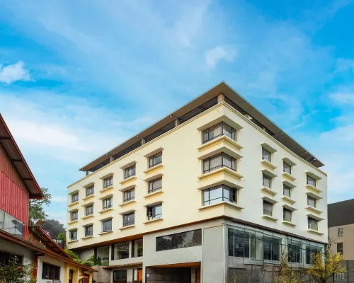 Yashshree Sanderling Mall Road Hotels in Darjeeling