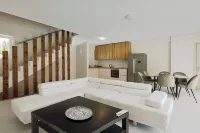 EIGHT OLIVES LUXURY VILLA Hotels in Chaniotis