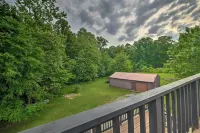 A-Frame Cabin w/ Hot Tub, Walk to Kentucky Lake! - 3 звезды