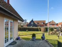 "Jolin" - 200m from the Sea