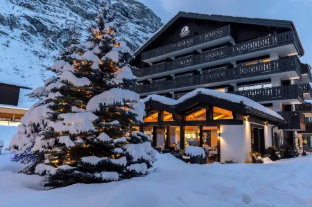 Le Mirabeau Resort & Spa Отели рядом с достопримечательностью «Волли Парк Зуннегга»