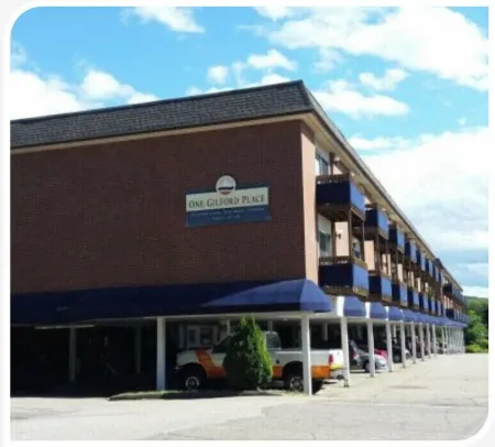 Beautiful 1 Bedroom Condo-Lake Views. Now Offering Monthly Rental Prime Location