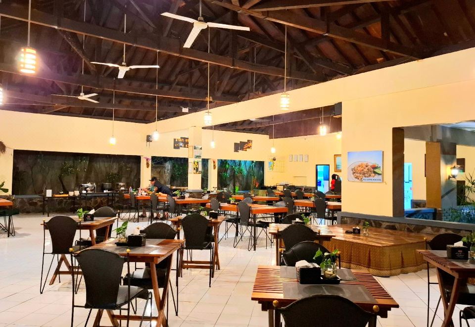 Augusta Sukabumi Hotel Over view