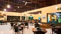 Augusta Hotel & Glamping Sukabumi - parking