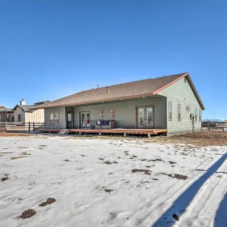 Spacious Williams Home w/ Yard: Near Hiking!