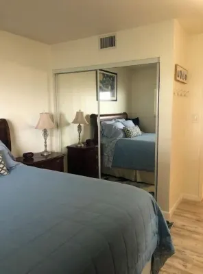 Beautiful 3,000 Sq Ft Tropical Oasis Hotels near Boot World