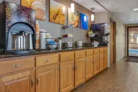 Comfort Inn - breakfast