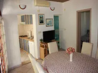 Apartments Paloc - Bungalow with Garden view Hotels in Bol