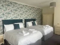 Feathers Hotel, Bar and Restaurant