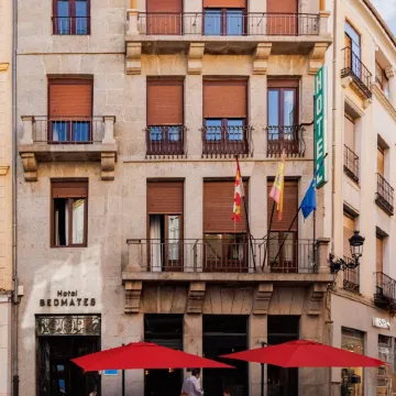 Hotel Bedmates Ávila Centro Отели рядом с достопримечательностью «City Hall»