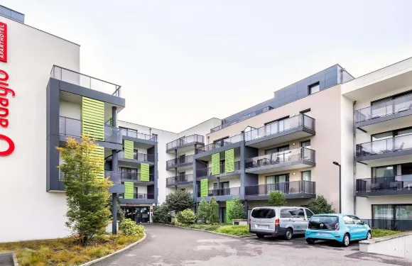 巴塞爾米盧斯機場美居酒店