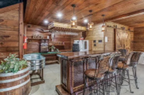 The Blue Iris Cabin on Lake Granbury