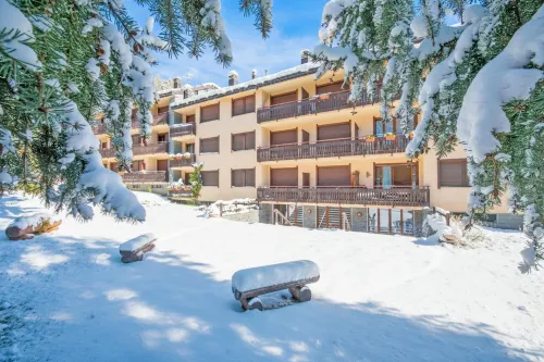 Il Nido di Elda Few Steps from Skiing - Happy Rentals