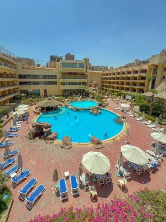 Amarante Pyramids Hotel Отели в г. Monshaat Al Bakari