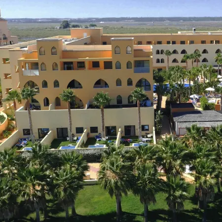 Apartamentos Playamarina