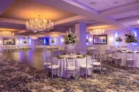 DoubleTree by Hilton Hotel Tinton Falls - Eatontown Hotels in Colts Neck