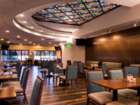 Holiday Inn & Suites WARREN by IHG Hotels in Warren