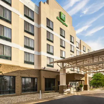 Holiday Inn & Suites BOLINGBROOK by IHG