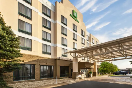Holiday Inn & Suites BOLINGBROOK by IHG