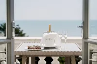 The Grand Hotel - Romantic